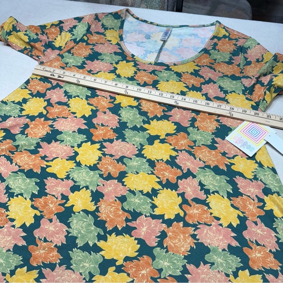 LuLaRoe - Perfect T - Floral Print Top - Size Large - NWT - Picture 10 of 14